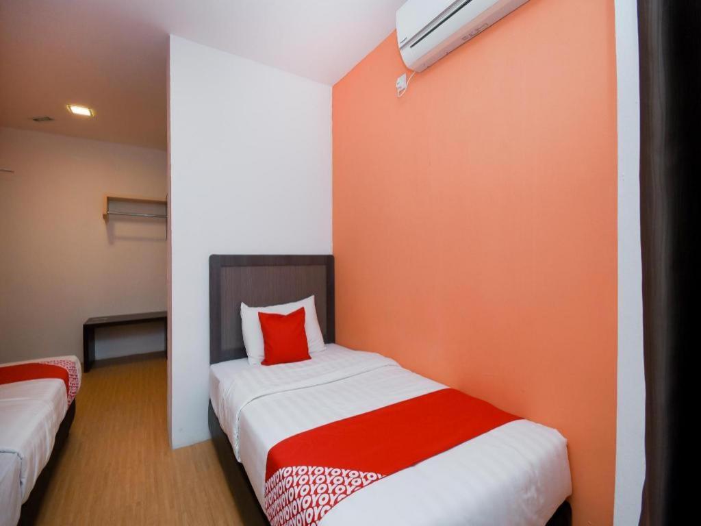 Oyo 1111 Harmony Stay Miri Eksteriør bilde