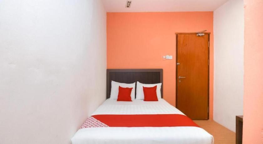Oyo 1111 Harmony Stay Miri Eksteriør bilde