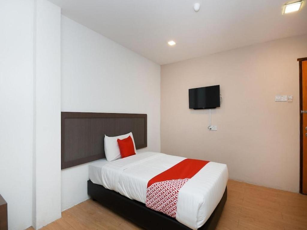 Oyo 1111 Harmony Stay Miri Eksteriør bilde